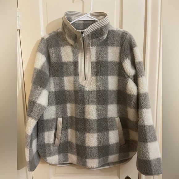 Abercrombie & Fitch quarter zip - Picture 2 of 7